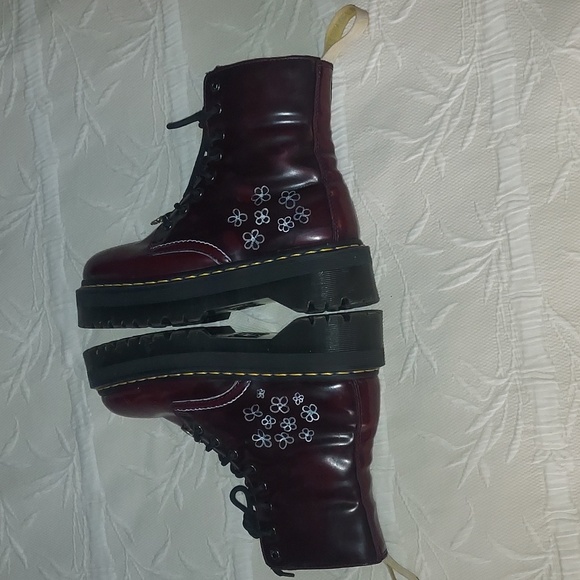 COPY - Dr. Martens Air Wair Boots - Picture 9 of 13